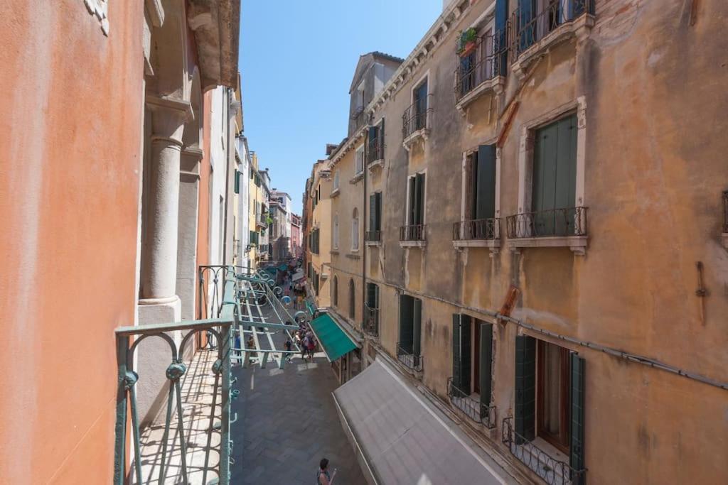 Apartment Ca' San Marco, Literally 20 Meters From San Marco Square! Venedig