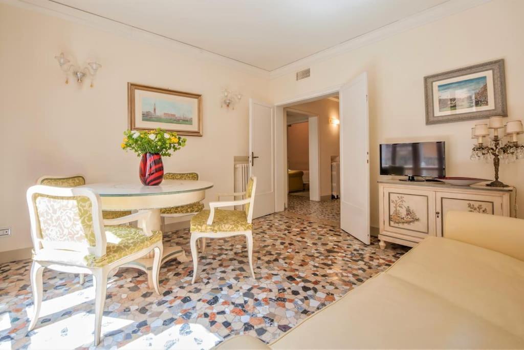 Ca' San Marco, Literally 20 Meters From San Marco Square! Appartamento Venezia