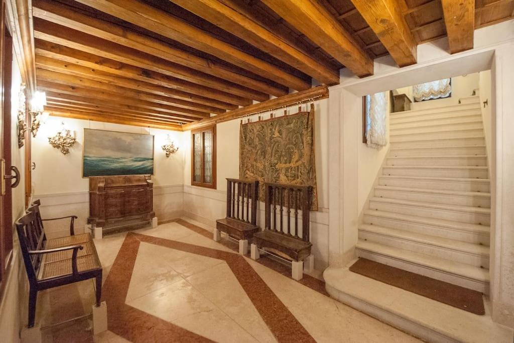 Ca' San Marco, Literally 20 Meters From San Marco Square! Apartamento Veneza